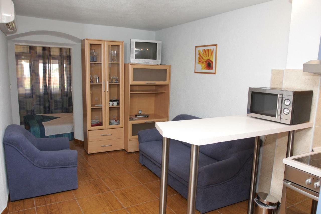 Apartmani Paula Makarska Exterior photo